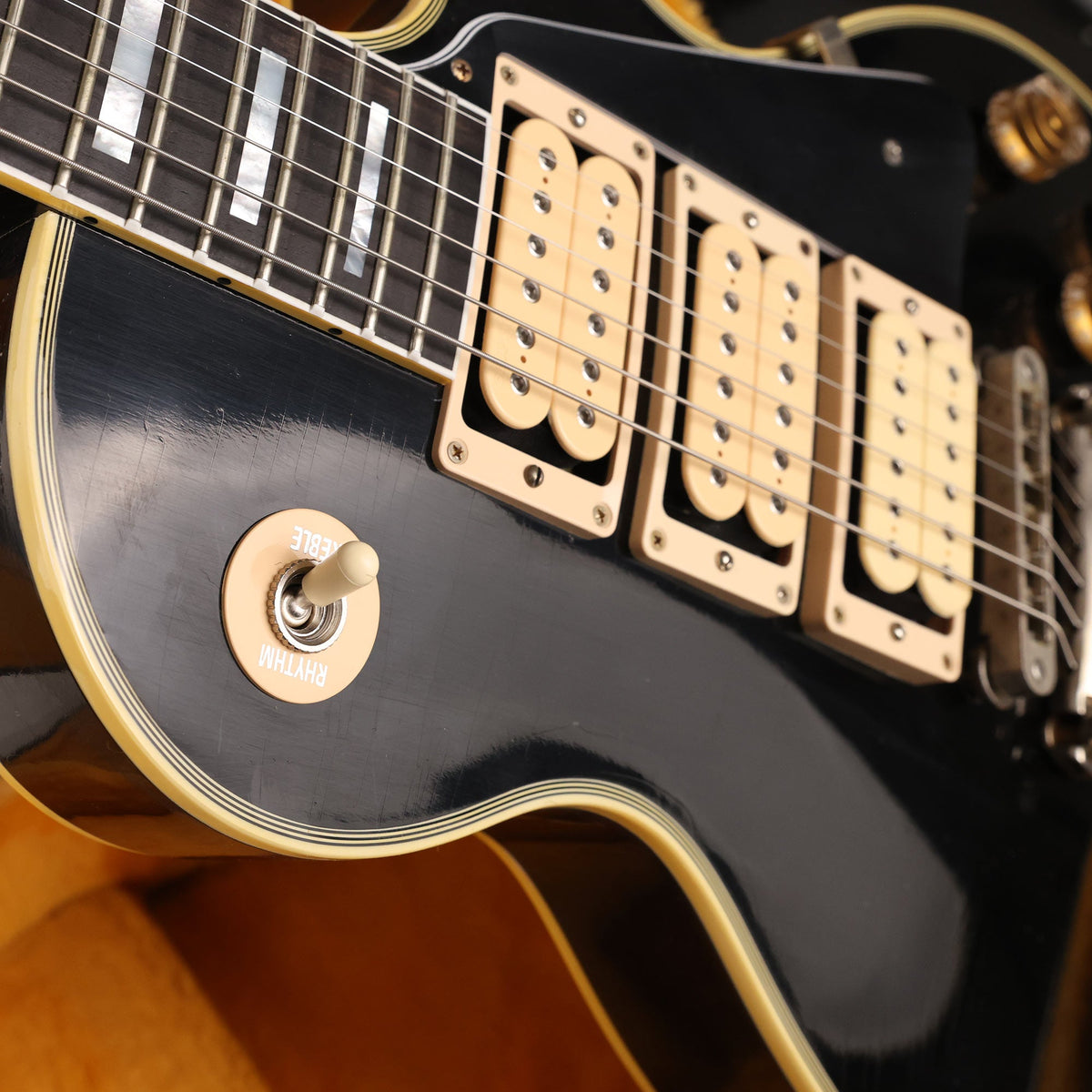 Gibson Custom Shop Les Paul Custom Made 2 Measure DiMarzios and Ultra Light Aged — 8
