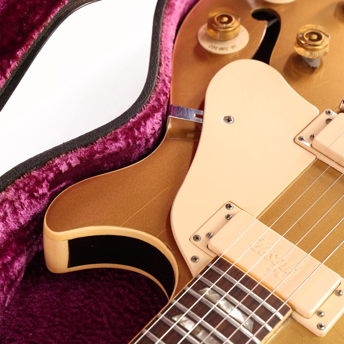 Gibson Les Paul Signature Semi-Hollow Goldtop — 8