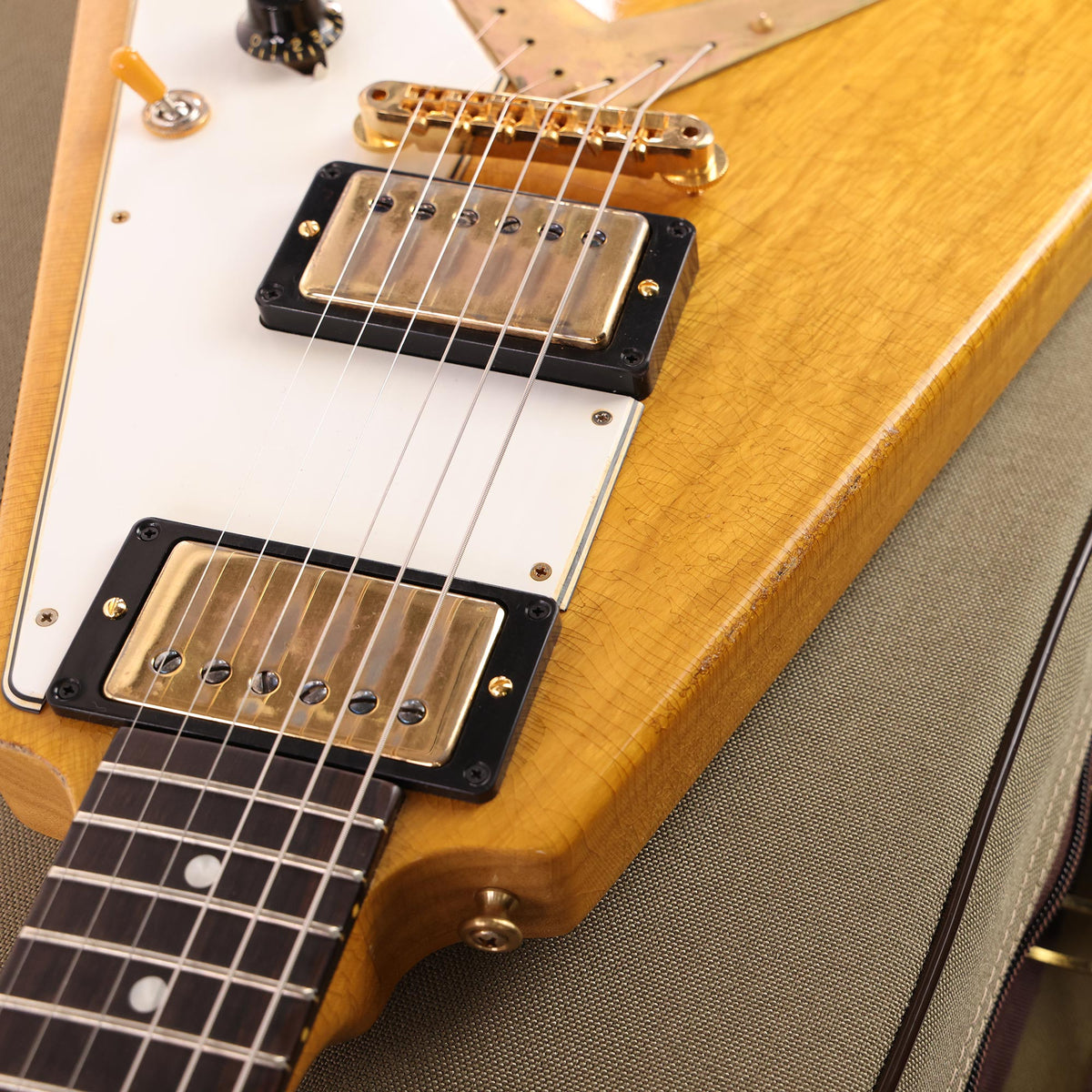 Gibson Custom Shop Collector's Edition 1958 Korina Flying V Murphy Lab Light Aged Natural — 7