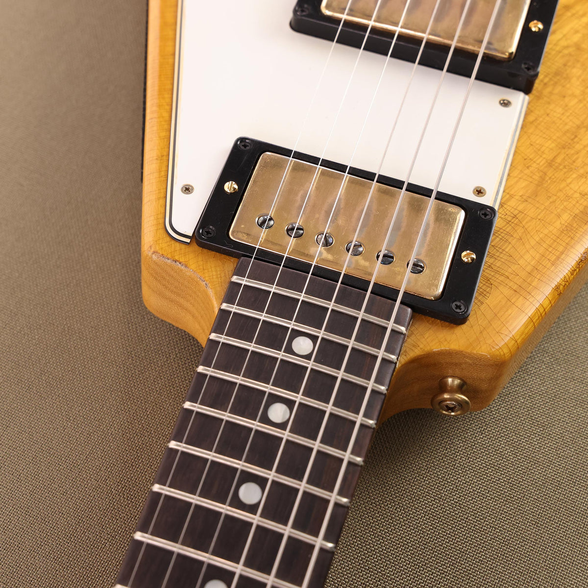 Gibson Custom Shop Collector's Edition 1958 Korina Flying V Murphy Lab Light Aged Natural — 8