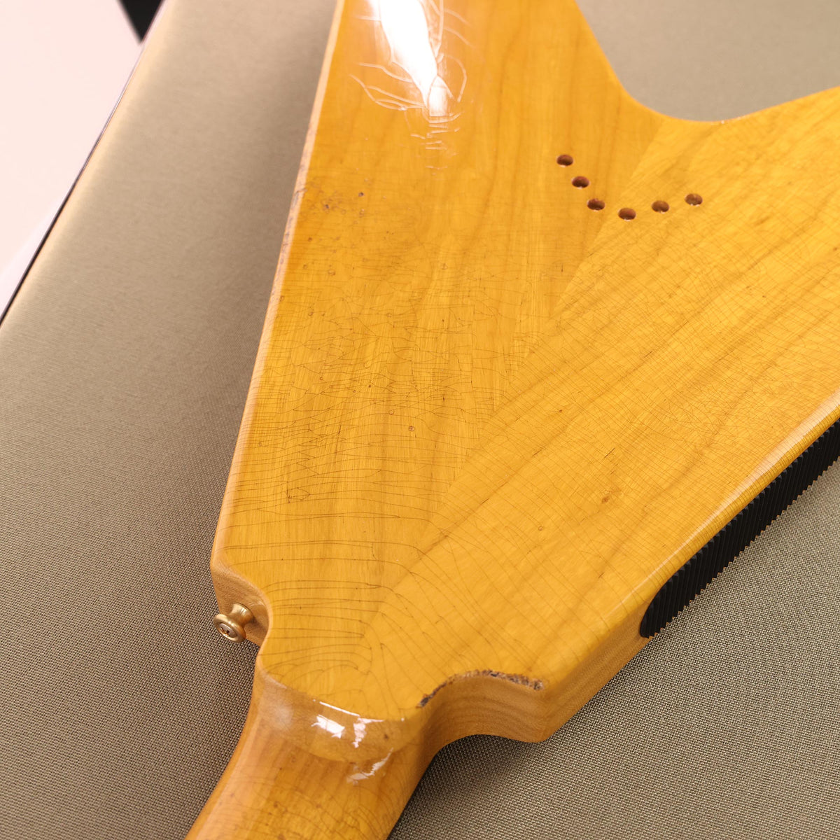 Gibson Custom Shop Collector's Edition 1958 Korina Flying V Murphy Lab Light Aged Natural — 9