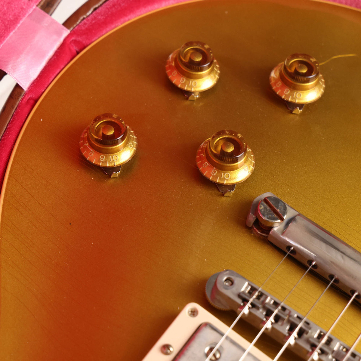 Gibson Custom Shop 1956 Les Paul Reissue Goldtop Murphy Lab Ultra Light Aged Made 2 Measure — 10
