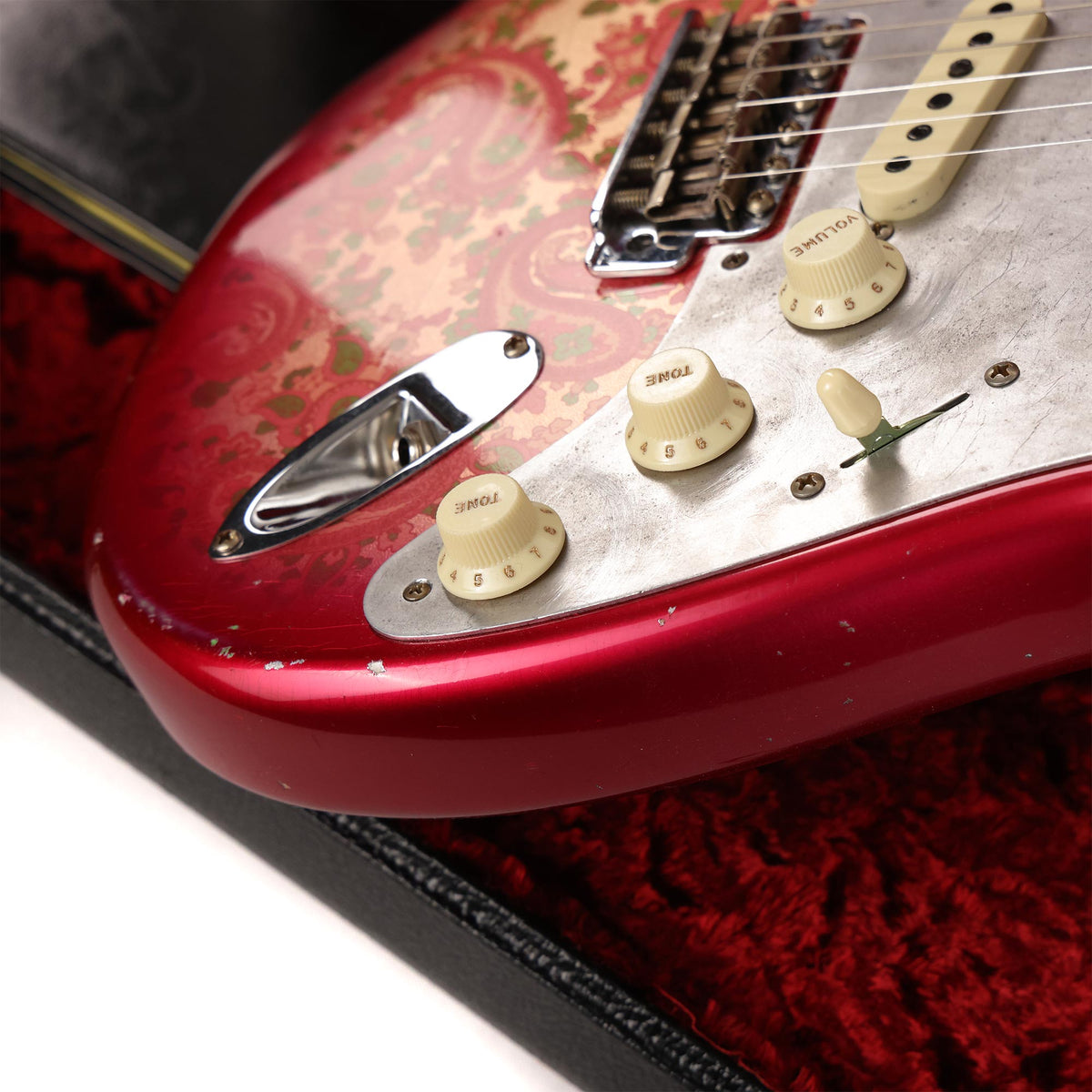 Fender Custom Shop Limited Edition El Diablo Stratocaster Aged Pink Paisley Relic — 9