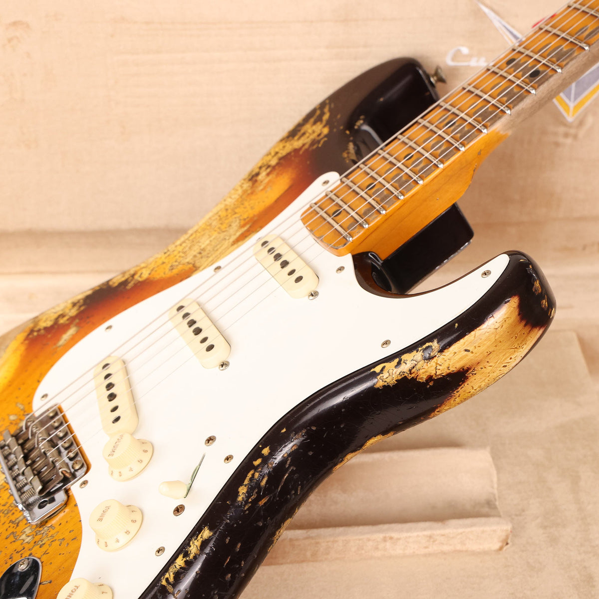 Fender Custom Shop Limited Edition Red Hot Stratocaster Super Heavy Relic Faded Chocolate 3-Tone Sunburst — 9