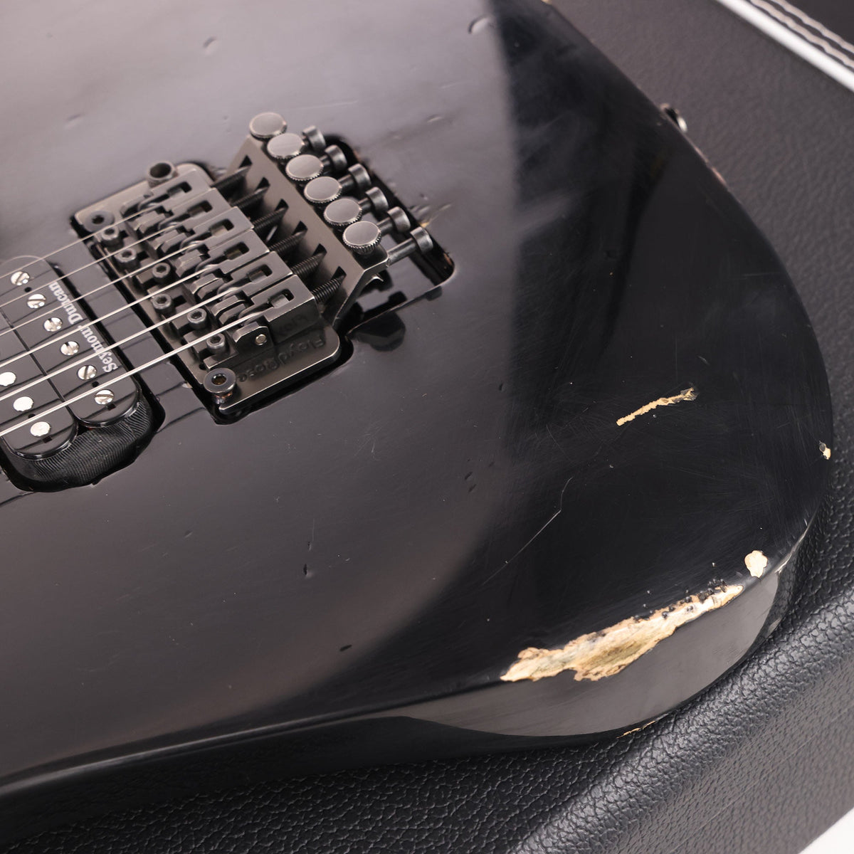 ESP Custom Shop George Lynch Tiger Distressed Black — 10