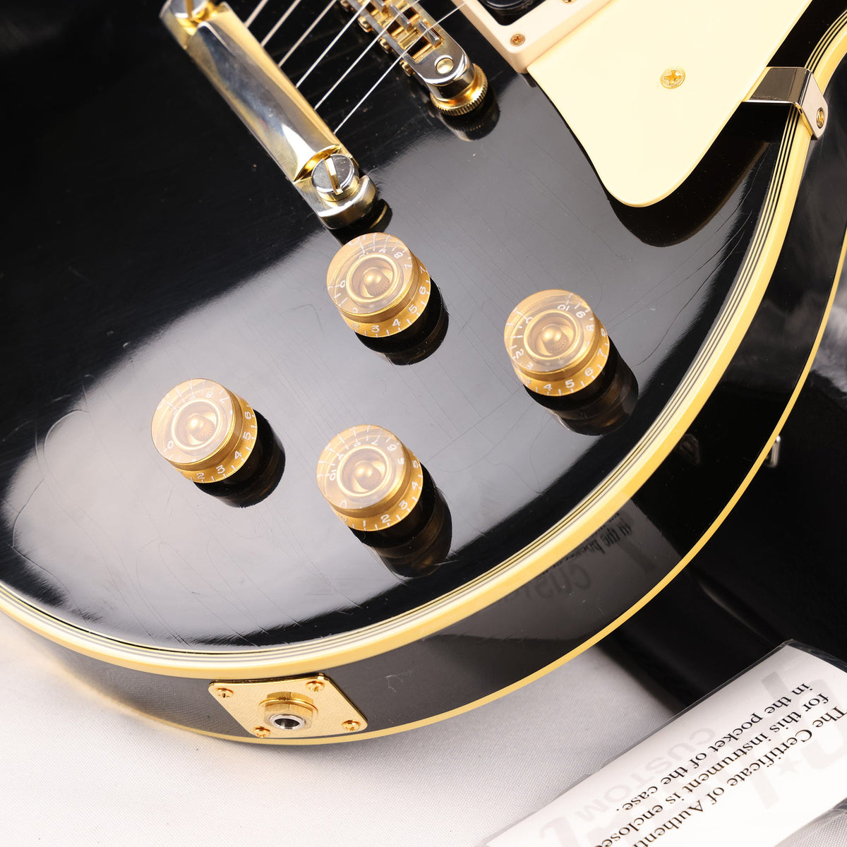 Gibson Custom Shop Les Paul Custom Made 2 Measure Cream Plastics and Gold Hardware Ultra Light Aged — 11