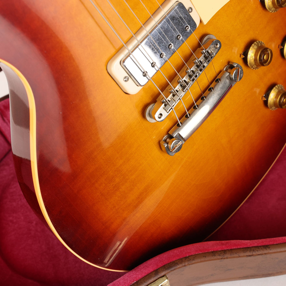 Gibson Custom Shop 1956 Les Paul Factory Burst with Mini Humbuckers Ultra Light Aged Murphy Lab — 10