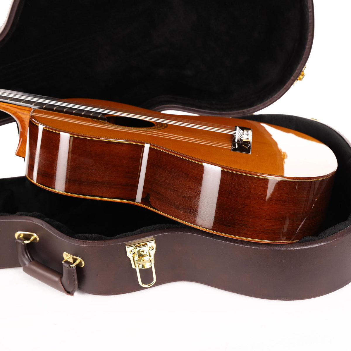 Yamaha GC82C Classical Nylon String Guitar American Red Cedar and Madagascar Rosewood — 7