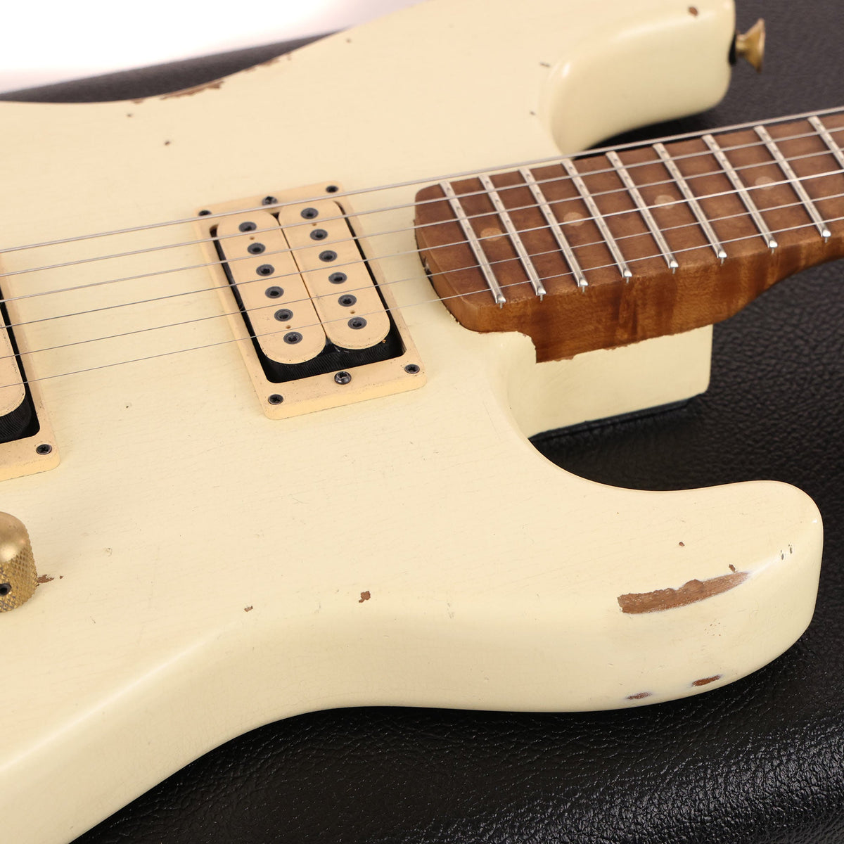 Charvel Custom Shop San Dimas Nitro Aged Roasted Alder Vanilla Shake — 9
