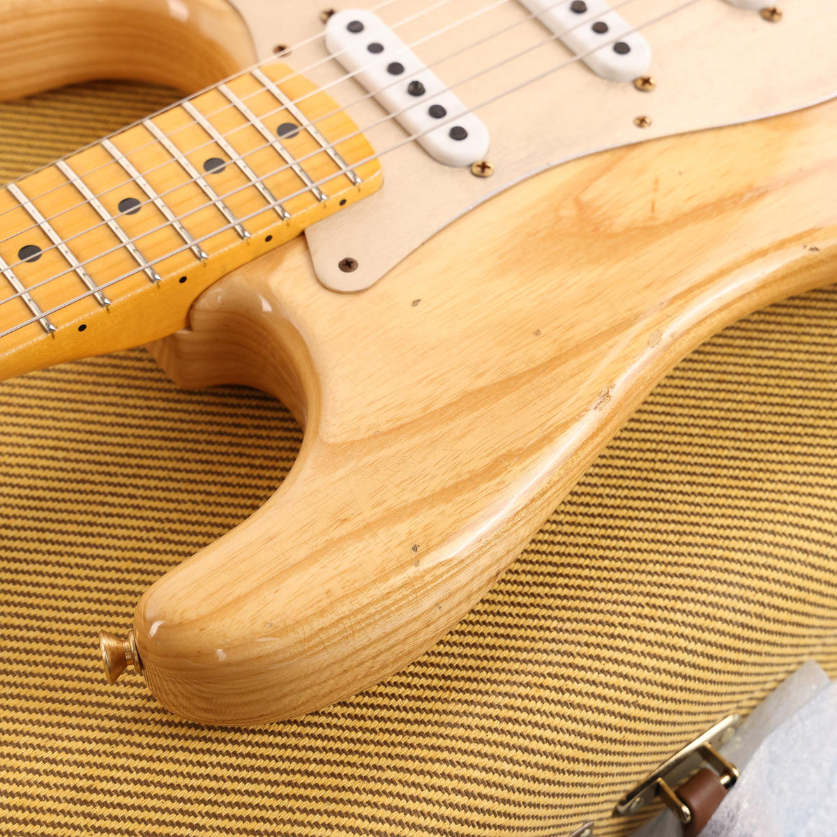 Fender Custom Shop 1955 Stratocaster Relic Aged Natural with Gold Hardware Used — 7