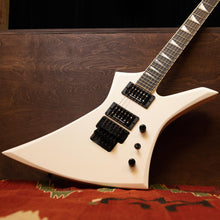 Jackson Custom Shop Kelly Snow White