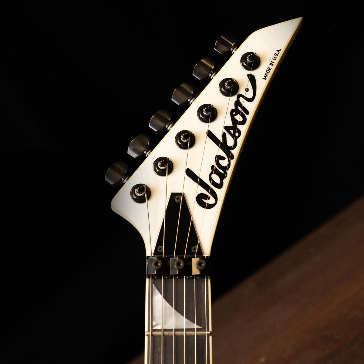 Jackson Custom Shop Kelly Snow White — 4