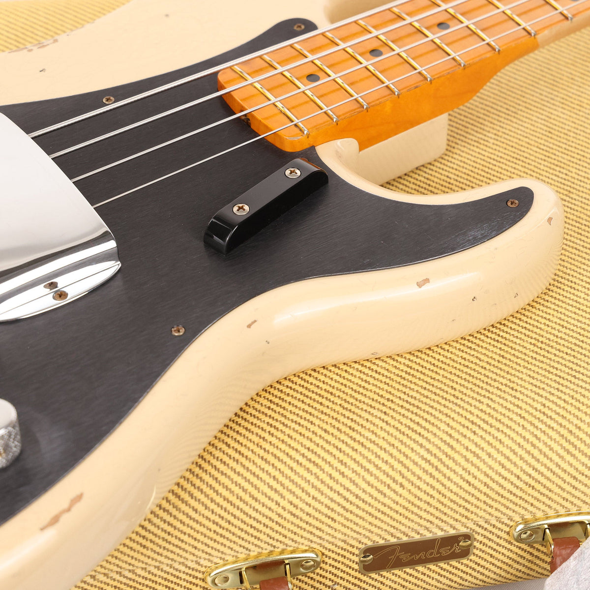 Fender Custom Shop 1958 Precision Bass Relic Faded Desert Sand — 10