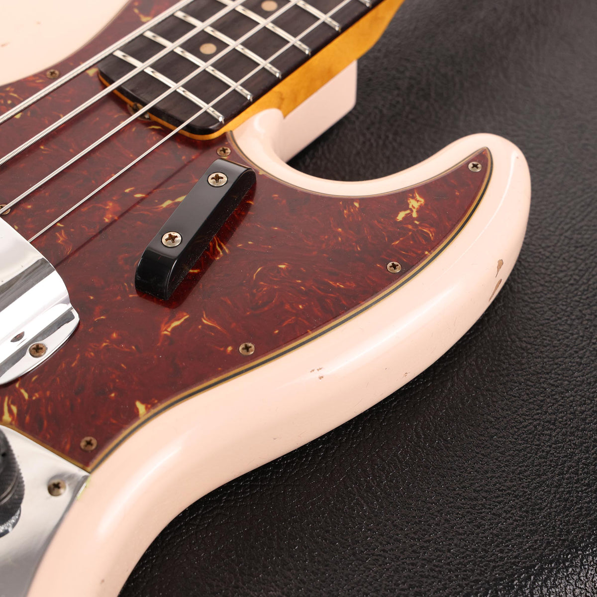 Fender Custom Shop 1960 Jazz Bass Relic Faded Aged Shell Pink Used — 10
