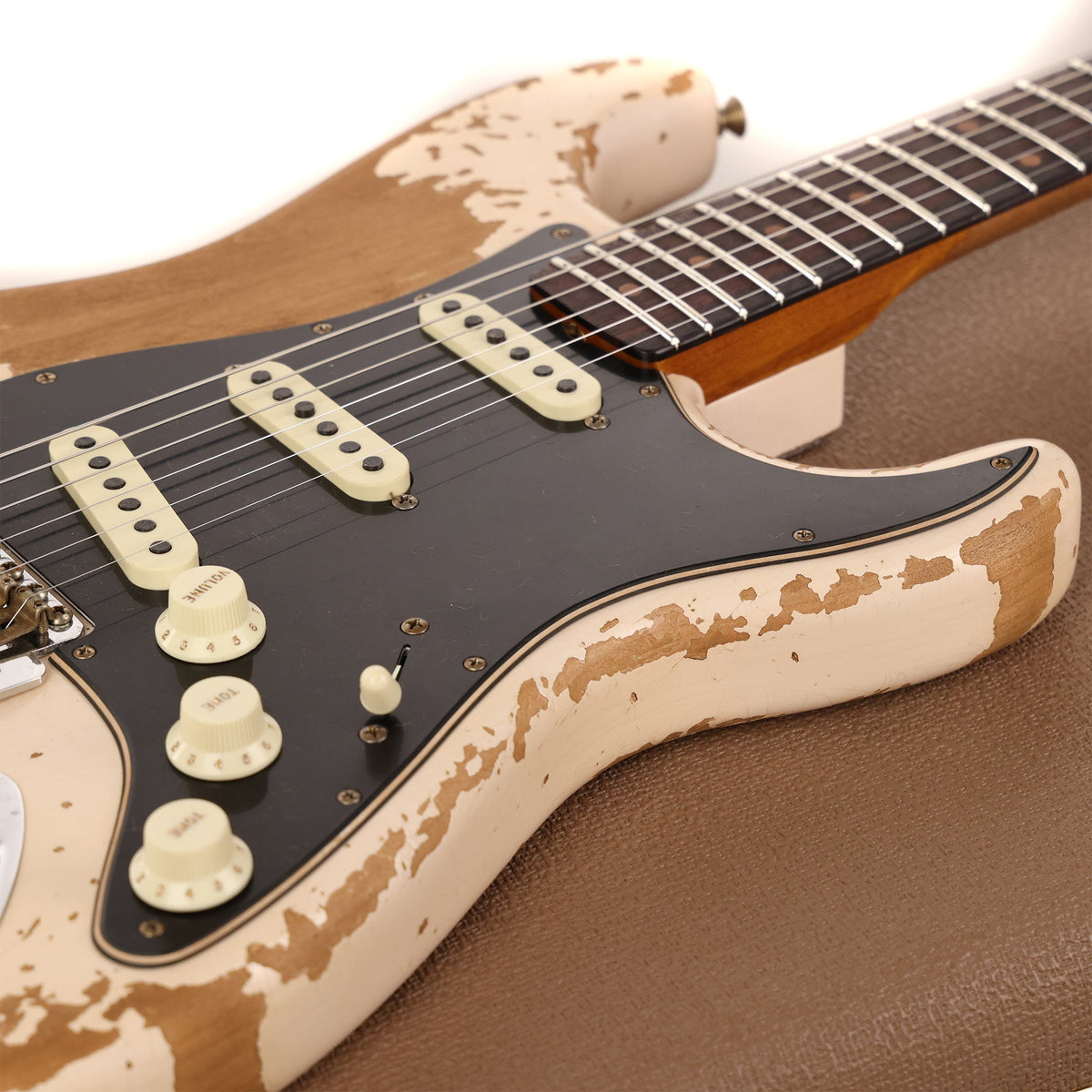Fender Custom Shop Poblano Stratocaster Super Heavy Relic Super Faded Aged Shell Pink — 10