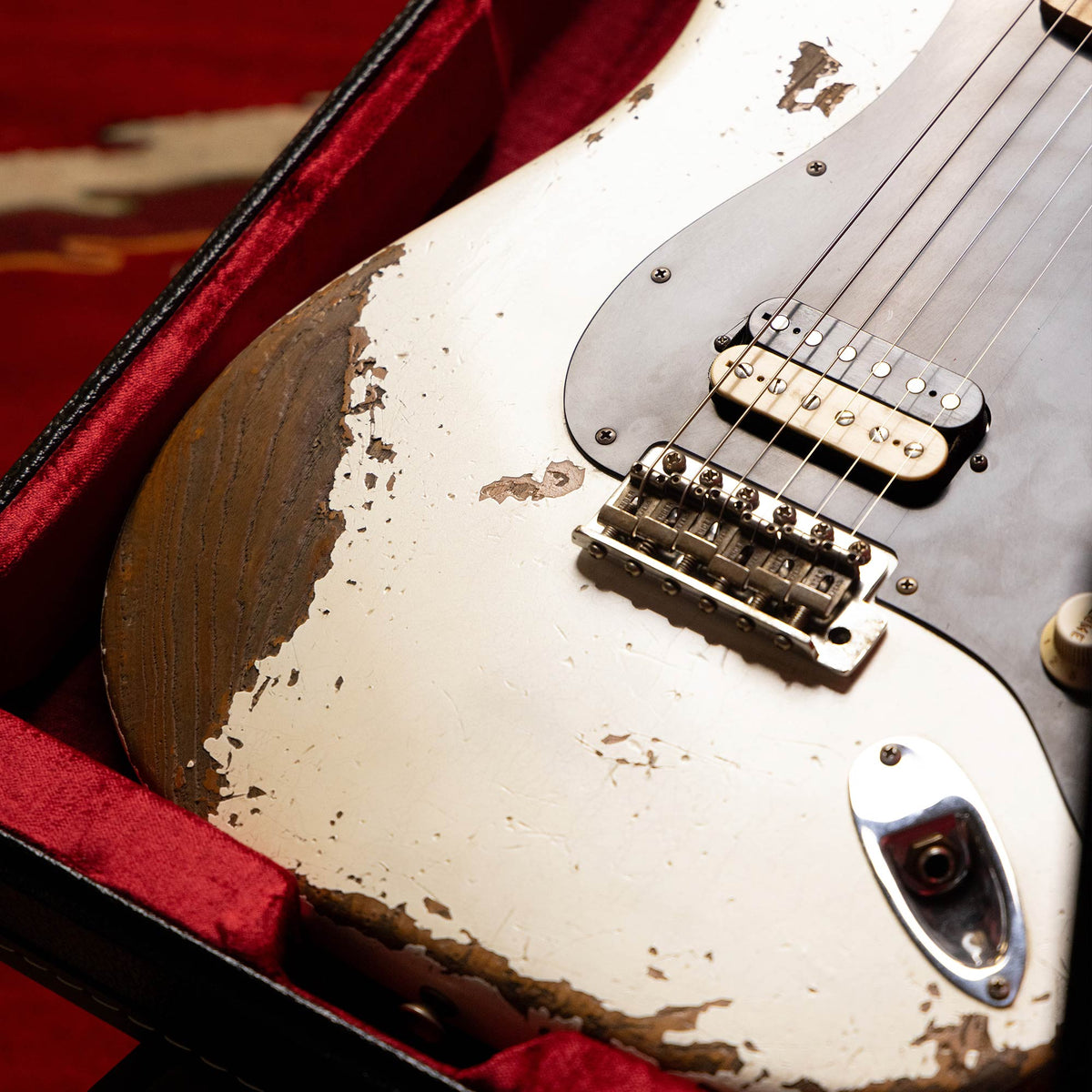 Fender Custom Shop 1969 Stratocaster Masterbuilt Andy Hicks Heavy Relic Frost White — 3