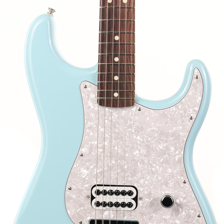 Fender Limited Edition Tom DeLonge Stratocaster Daphne Blue