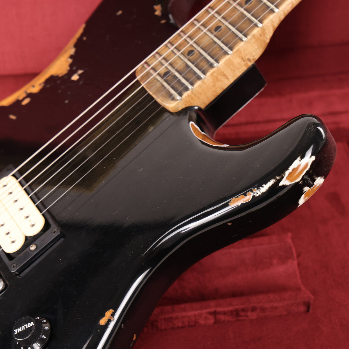 Fender Custom Shop ZF Stratocaster Heavy Relic Black over Graffiti Yellow 2023 — 9