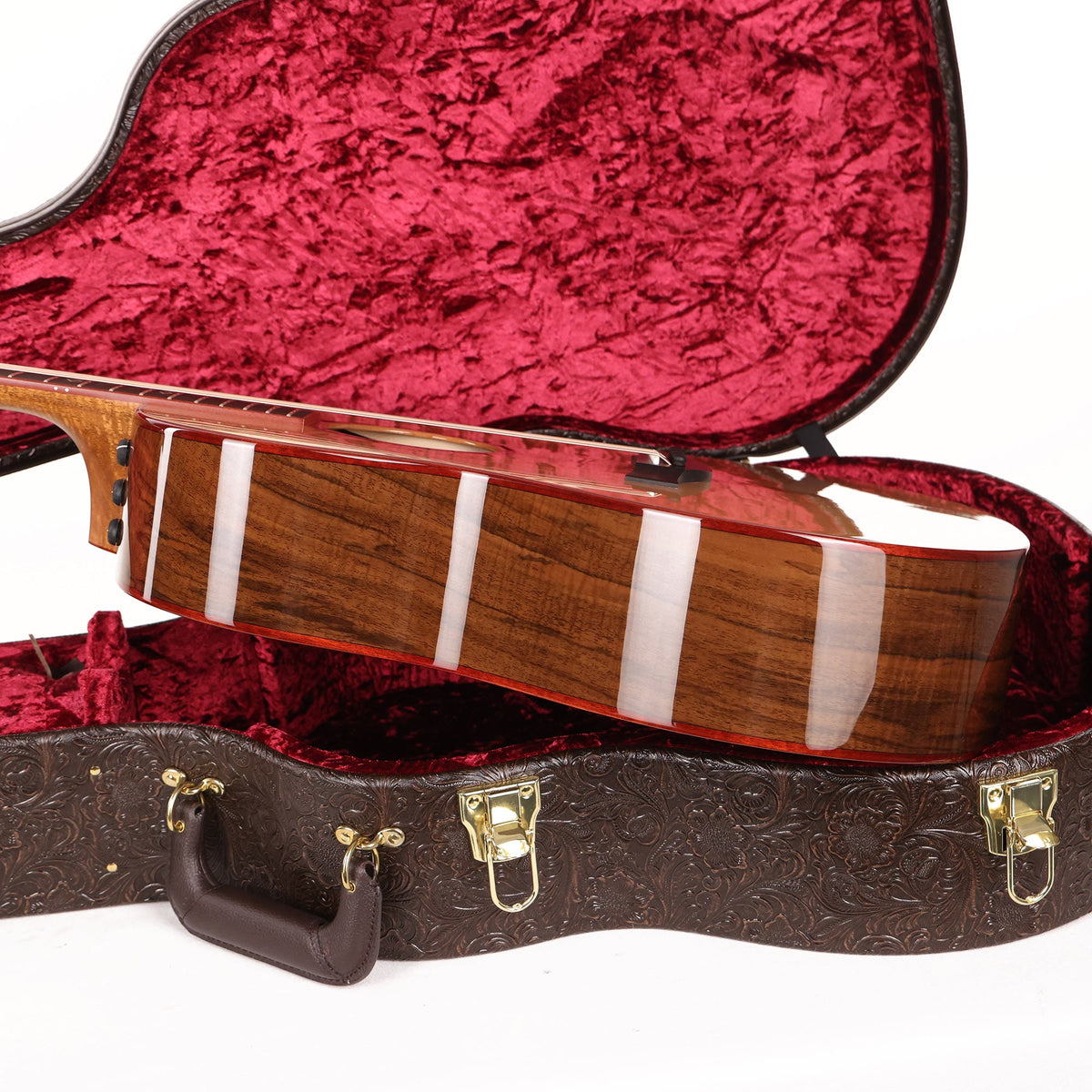 Taylor Custom Shop Grand Pacific Western Red Cedar and Walnut 2023 — 7