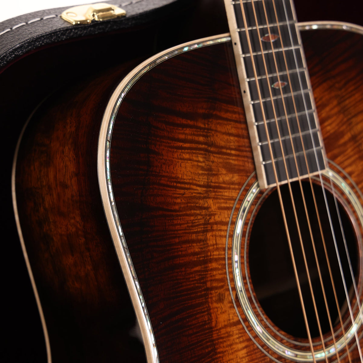 Martin Custom Shop Dreadnought Highly Figured Koa — 10