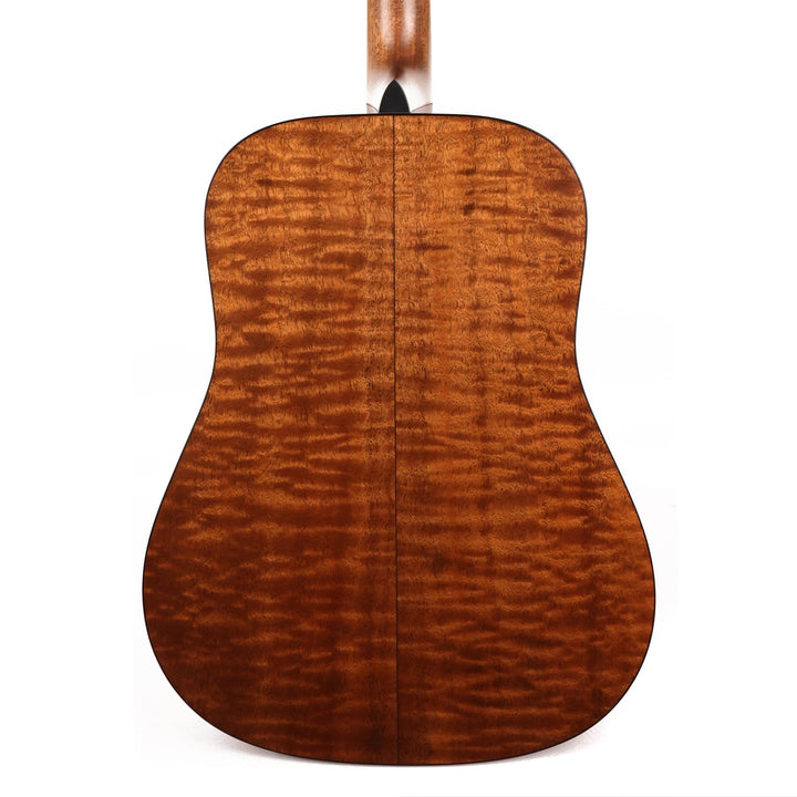 Martin Custom Shop Dreadnought Bearclaw Spruce and Quilted Pommele Sapele