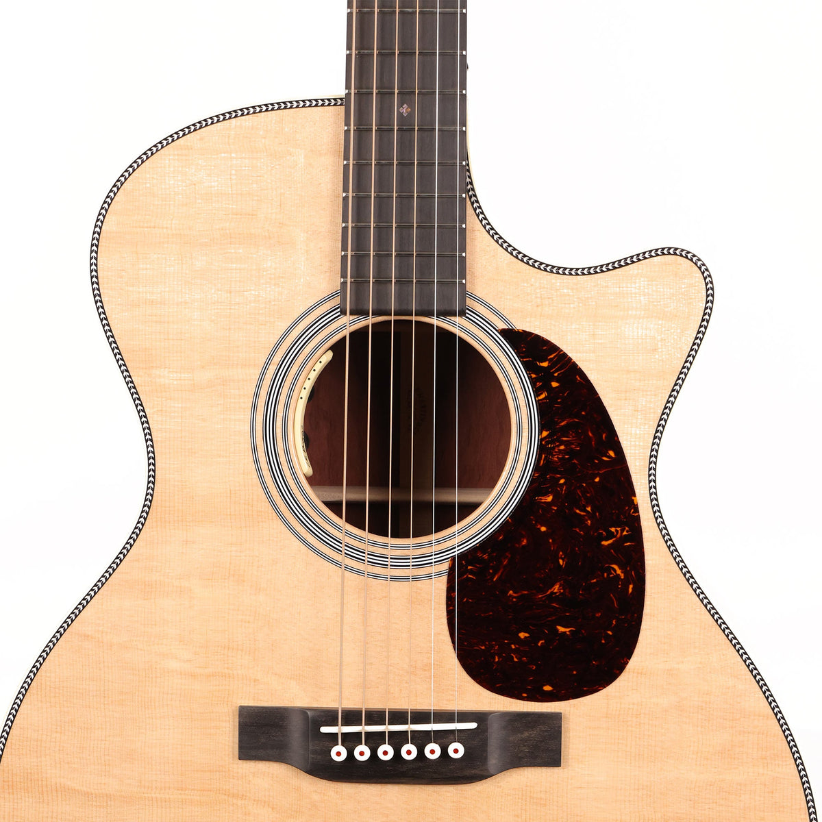 Martin Custom Shop Grand Performance Acoustic-Electric Bearclaw Spruce and Quilted Bubinga — 6