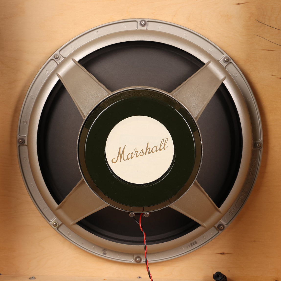 Marshall  キャビネット celestion Marshall is celebrating 100 years of Celestion with this stunning