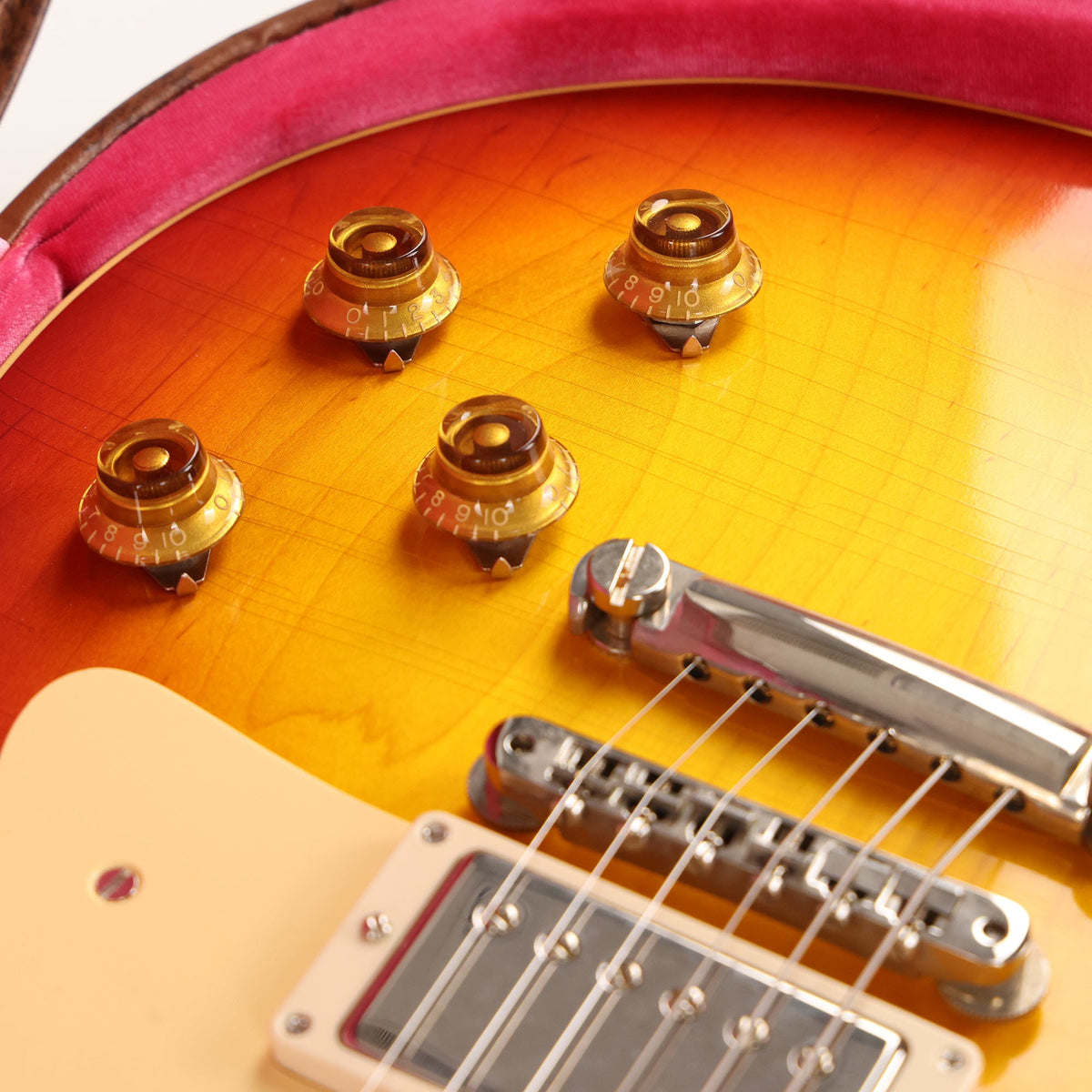 Gibson Custom Shop 1958 Les Paul Washed Cherry Sunburst Murphy Lab Ultra Light Aged — 10
