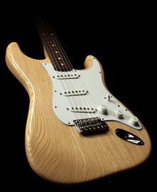 Used Fender Classic Series '70s Stratocaster Electric Guitar Natural